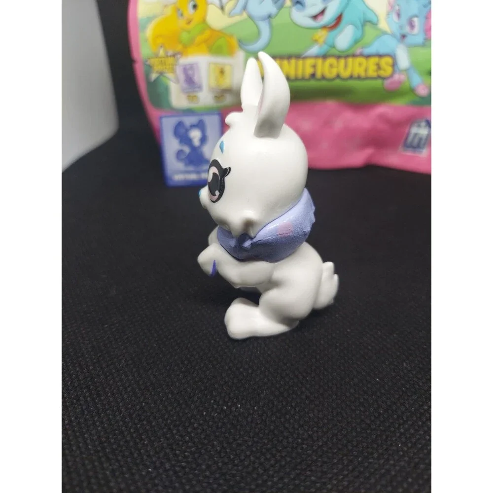 Neopets Phatmojo Minifigure Blind Bag Cybunny with Bag and Code